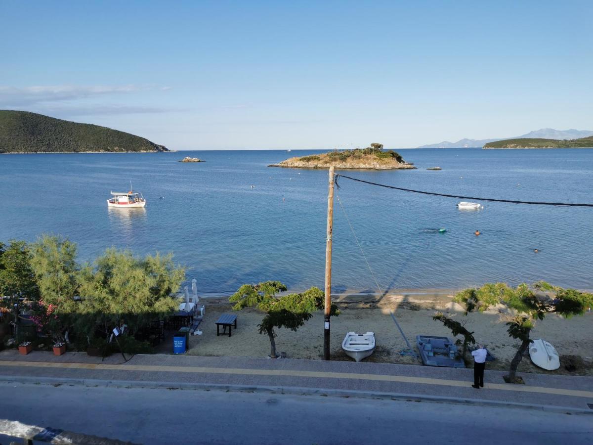 Villa Tasos Néa Péramos Buitenkant foto