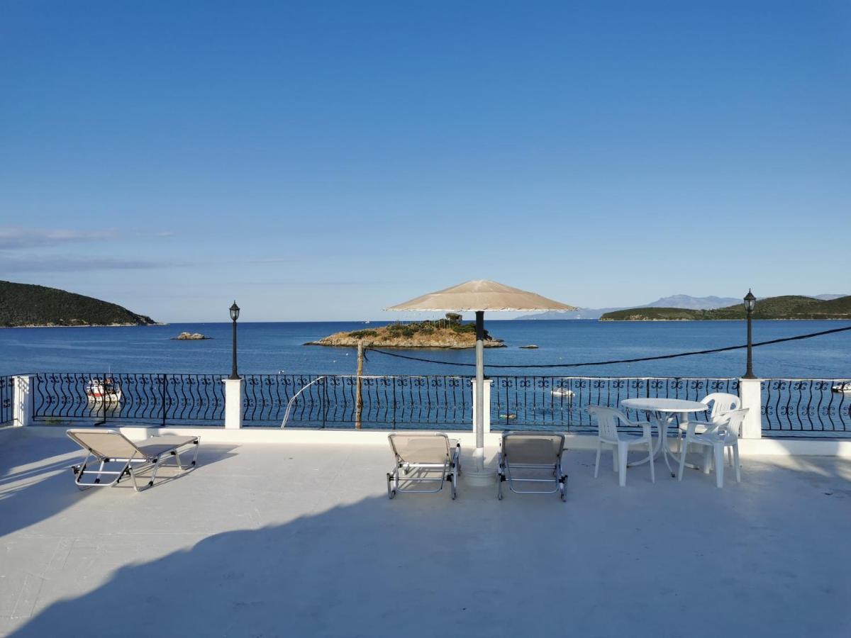 Villa Tasos Néa Péramos Buitenkant foto