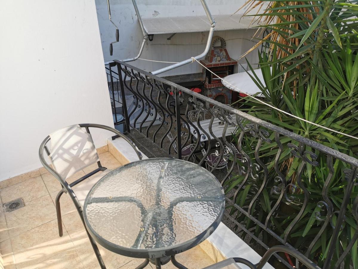Villa Tasos Néa Péramos Buitenkant foto
