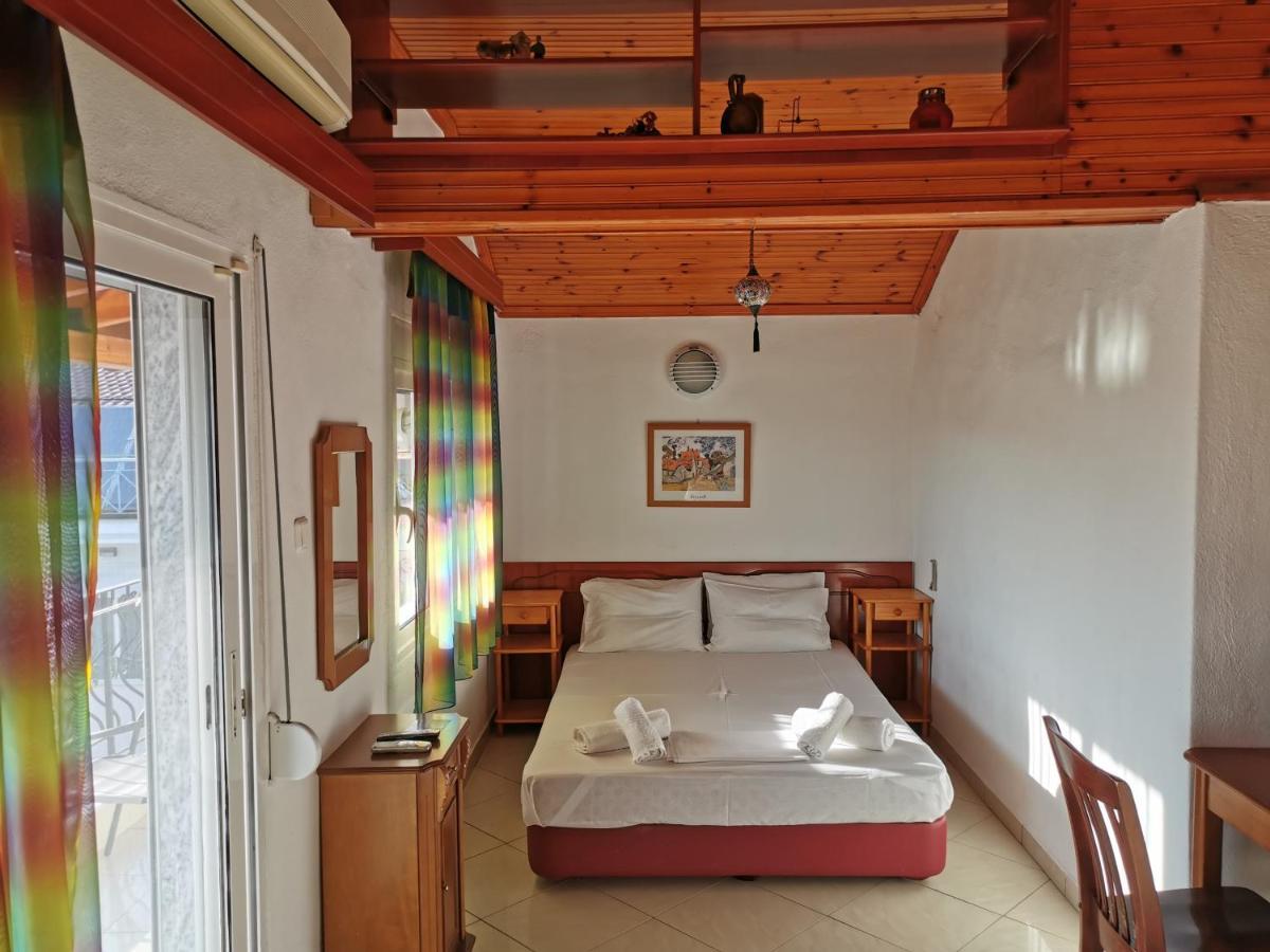 Villa Tasos Néa Péramos Buitenkant foto