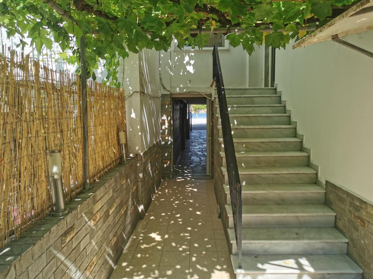 Villa Tasos Néa Péramos Buitenkant foto