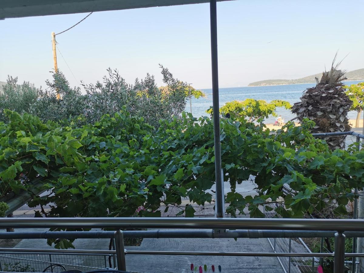 Villa Tasos Néa Péramos Buitenkant foto