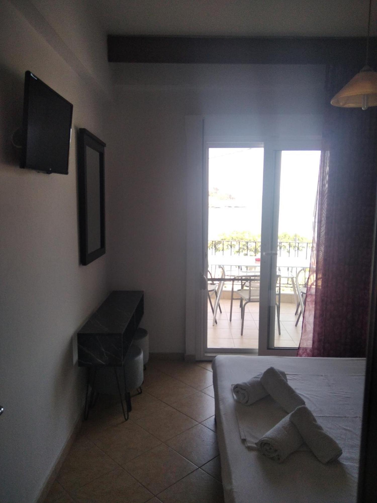 Villa Tasos Néa Péramos Buitenkant foto